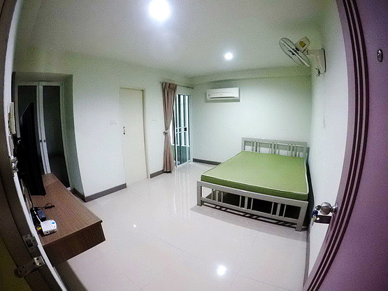 1 Bed Condo · Huai Khwang, bangkok — photo 4