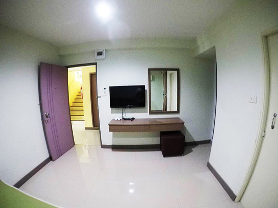 1 Bed Condo · Huai Khwang, bangkok — photo 5