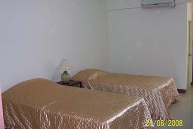 Condo — photo 2
