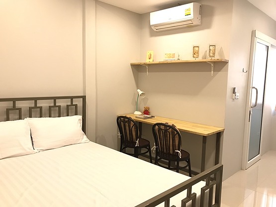 1 Bed Condo · Sathon, bangkok