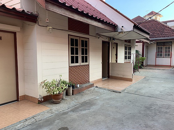 1 Bed Condo — photo 3