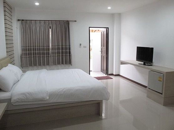 1 Bed Condo — photo 4