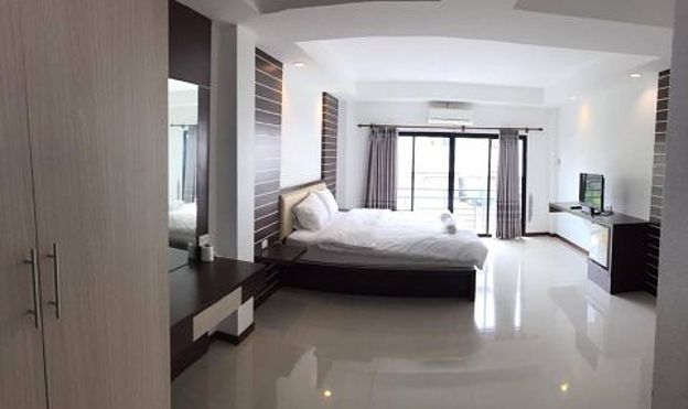 1 Bed Condo — photo 5