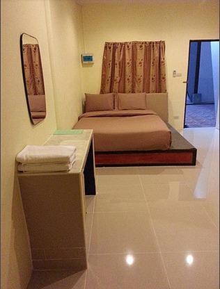 1 Bed Condo — photo 4