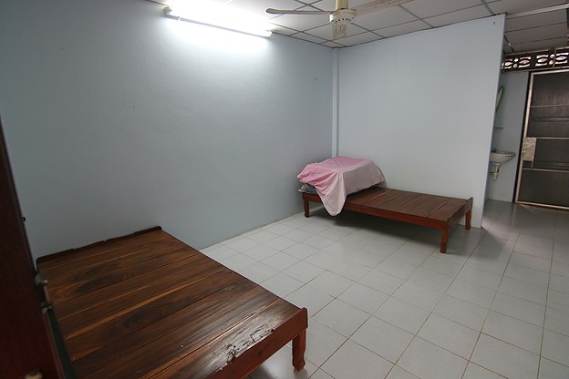 1 Bed Condo — photo 1