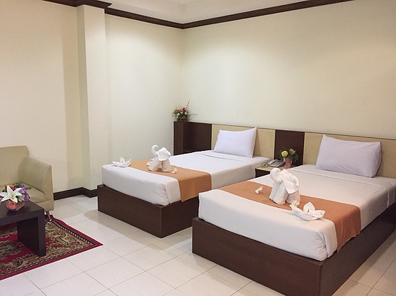 1 Bed Condo — photo 3