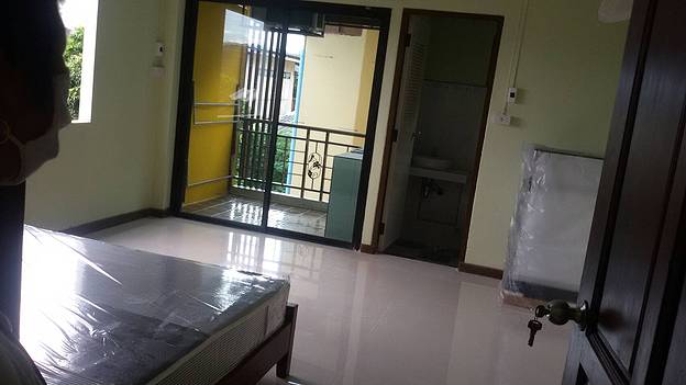 1 Bed Condo — photo 3