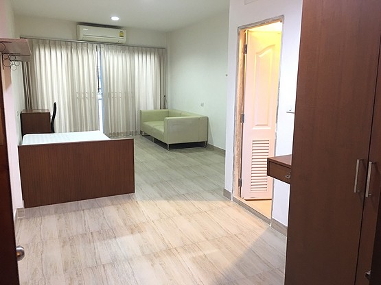 1 Bed Condo · Bang Rak, bangkok — photo 1