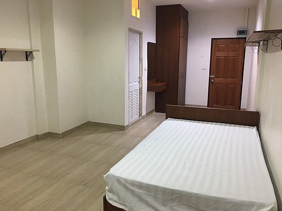 1 Bed Condo · Bang Rak, bangkok — photo 2