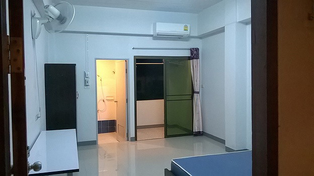 1 Bed Condo — photo 1