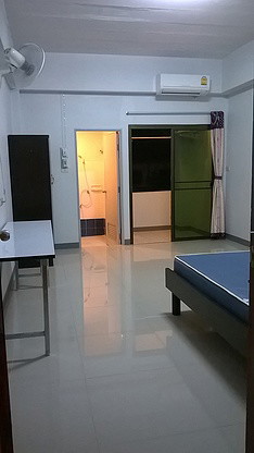 1 Bed Condo — photo 2
