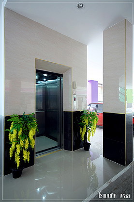 1 Bed Condo — photo 3