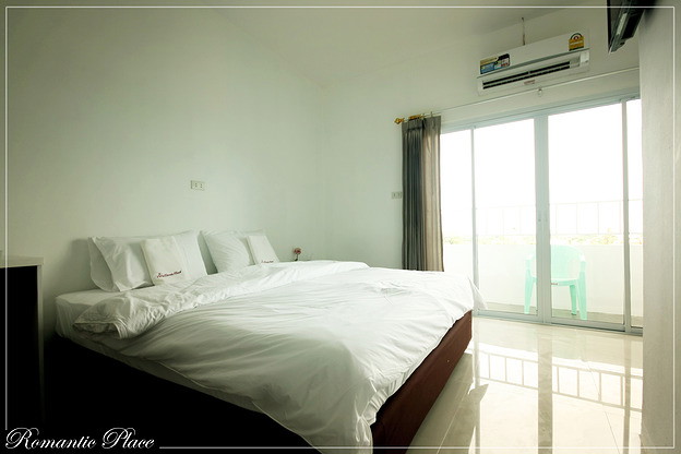 1 Bed Condo — photo 4