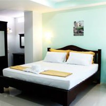 1 Bed Condo — photo 4
