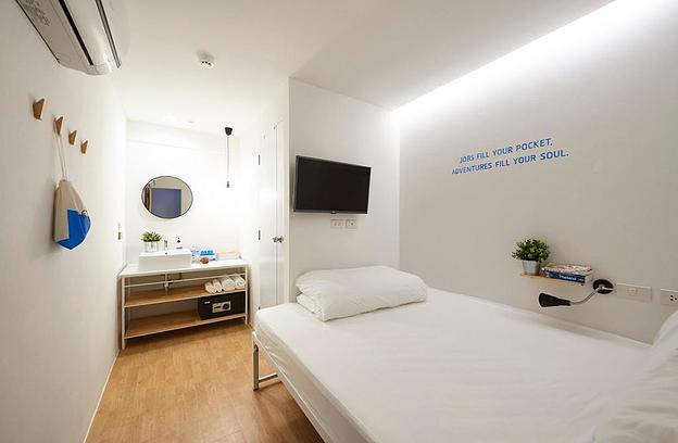 Condo · Bang Rak, bangkok — photo 1