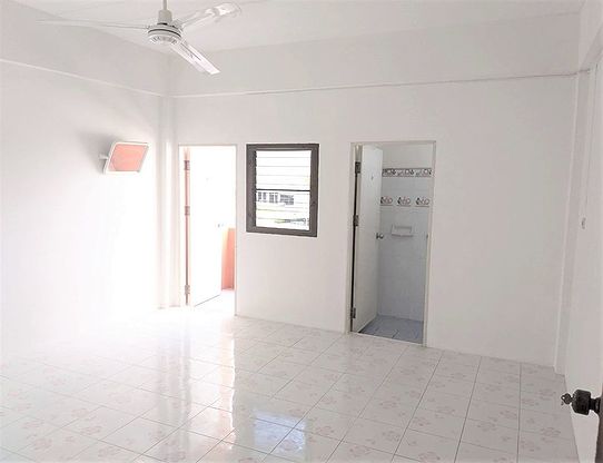 Condo — photo 1