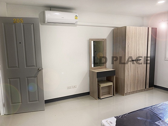 1 Bed Condo · Huai Khwang, bangkok — photo 4