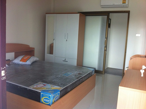 1 Bed Condo — photo 2