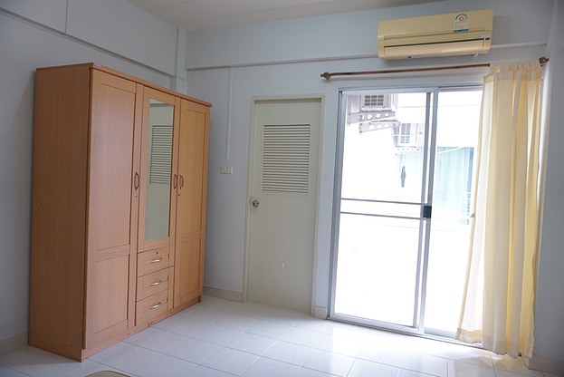 Condo · Bang Na, bangkok — photo 1