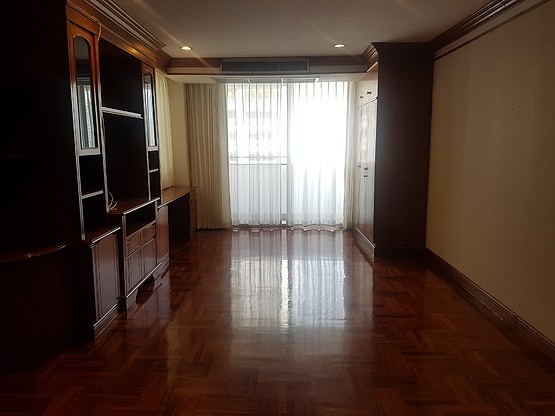1 Bed Condo · Khlong Toei, bangkok — photo 5