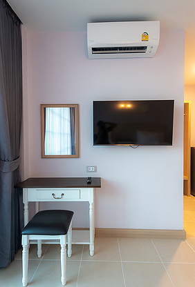 1 Bed Condo — photo 3