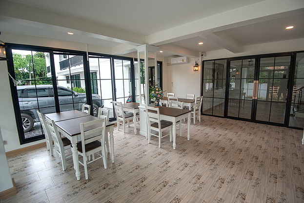 1 Bed Condo — photo 4
