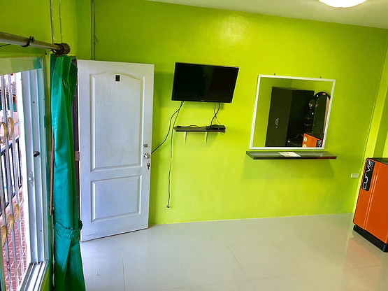 1 Bed Condo — photo 3