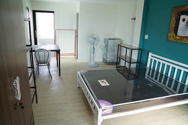 1 Bed Condo — photo 3