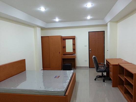 1 Bed Condo — photo 1