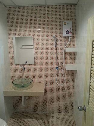 1 Bed Condo — photo 2