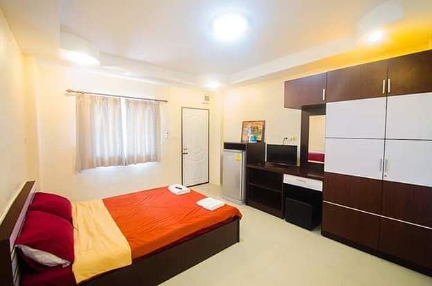 1 Bed Condo — photo 4