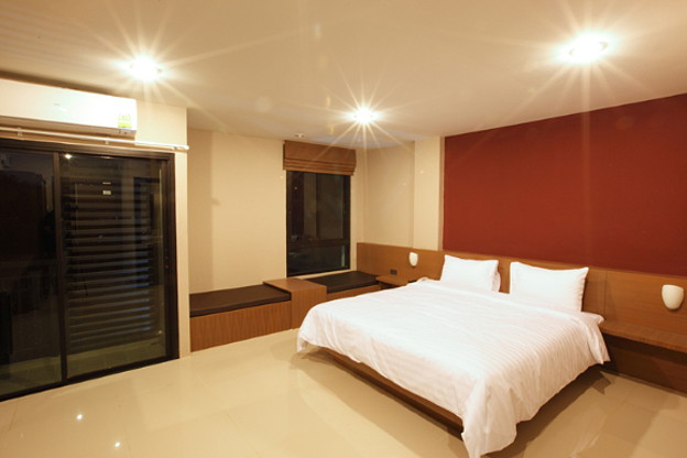 Condo · Wang Thonglang, bangkok — photo 1