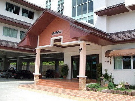 1 Bed Condo — photo 3