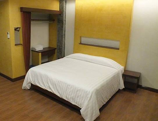 1 Bed Condo — photo 5