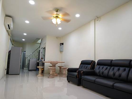 Condo · Pathum Wan, bangkok — photo 1