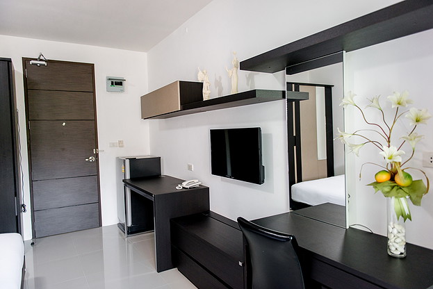 1 Bed Condo — photo 4