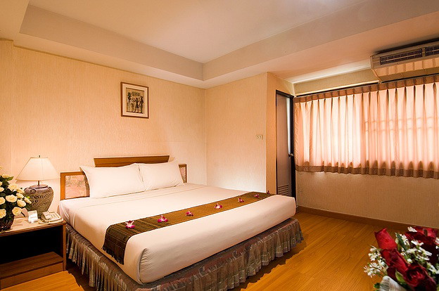 1 Bed Condo · Bang Rak, bangkok — photo 2