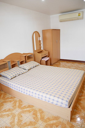 1 Bed Condo · Bang Rak, bangkok — photo 2