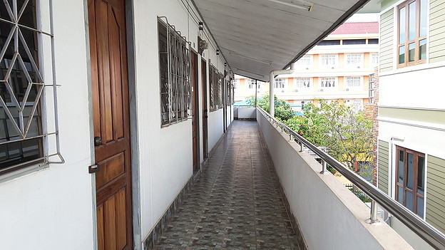 1 Bed Condo — photo 2