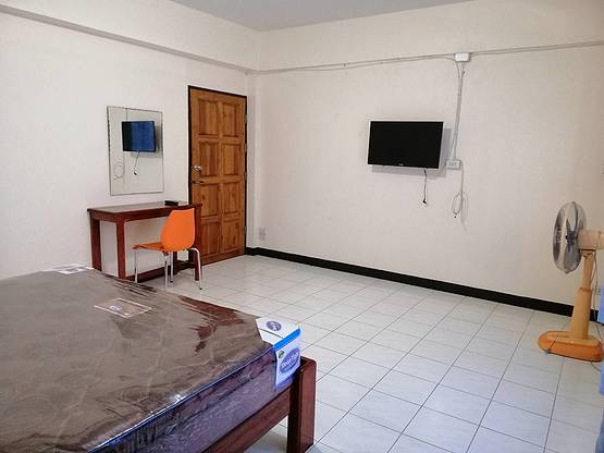 1 Bed Condo — photo 1