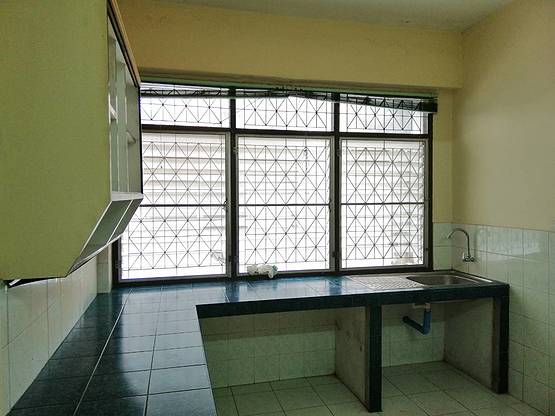 1 Bed Condo — photo 3