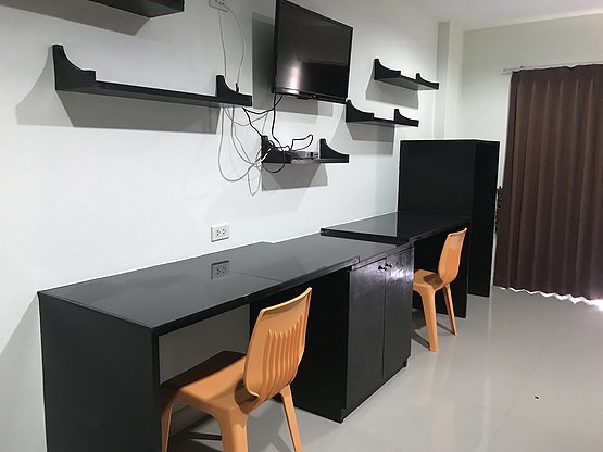 1 Bed Condo — photo 2