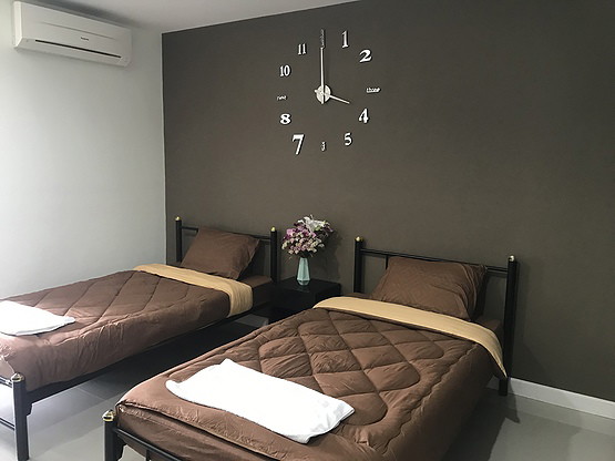 1 Bed Condo — photo 4