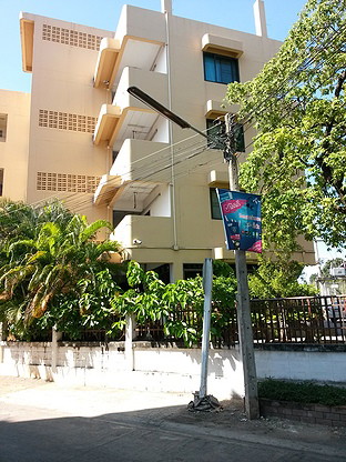 1 Bed Condo — photo 2