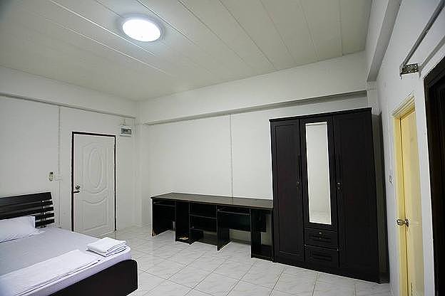 1 Bed Condo — photo 4