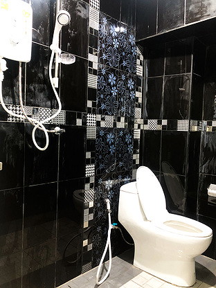 1 Bed Condo — photo 3