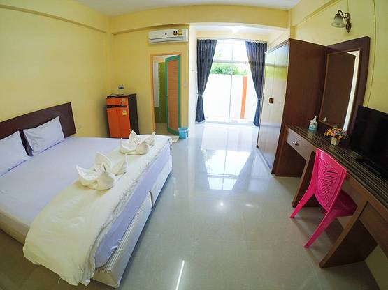1 Bed Condo — photo 2