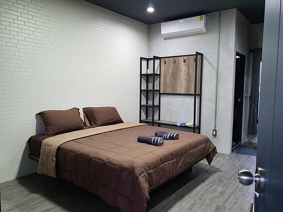 1 Bed Condo — photo 2
