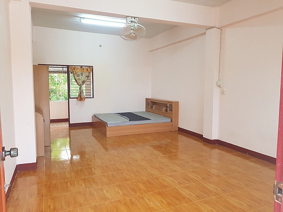 1 Bed Condo — photo 2