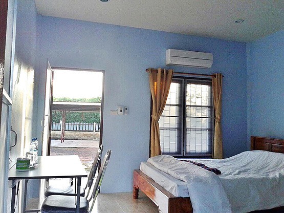 1 Bed Condo — photo 1